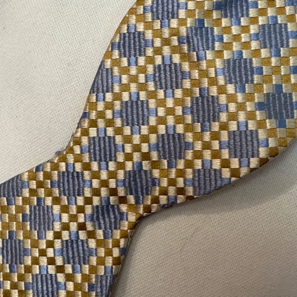 Henry Jacobson 100% silk, blue & gold geometric woven bow tie - Picture 2 of 4